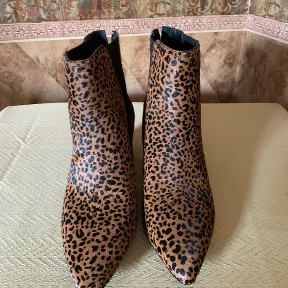 Boots - Picture 4 of 5